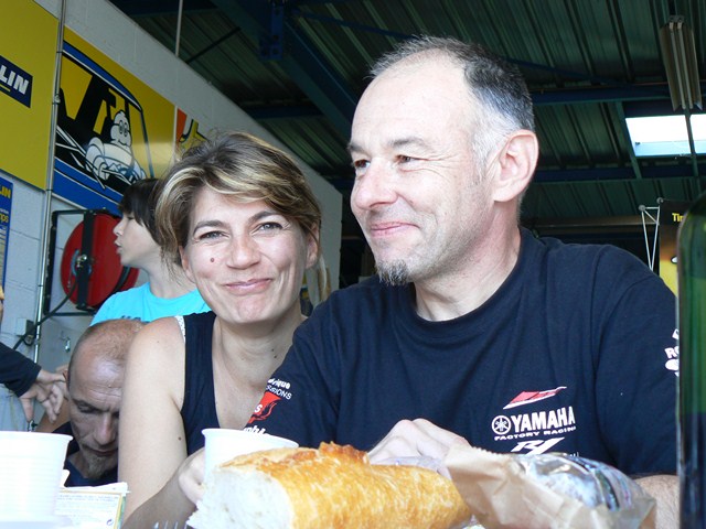 roulage motos sur le circuit d'issoire 16 septmbre volkanik endurance les amoureux !!