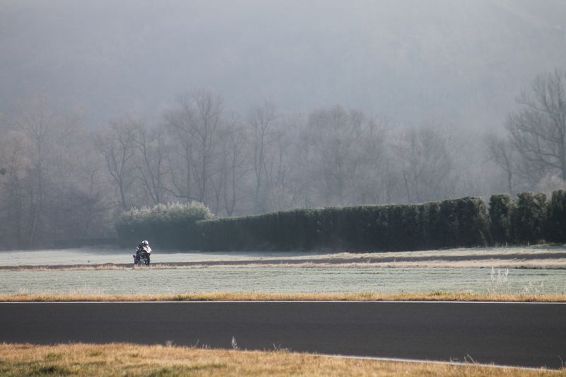 Circuit d'issoire paysage gélé , aprilia RSV4 Factory aprc