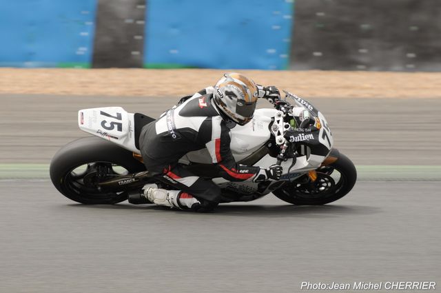 Julien Brun #75 Honda CBR 1000 FSBK Magny-cours 2011
