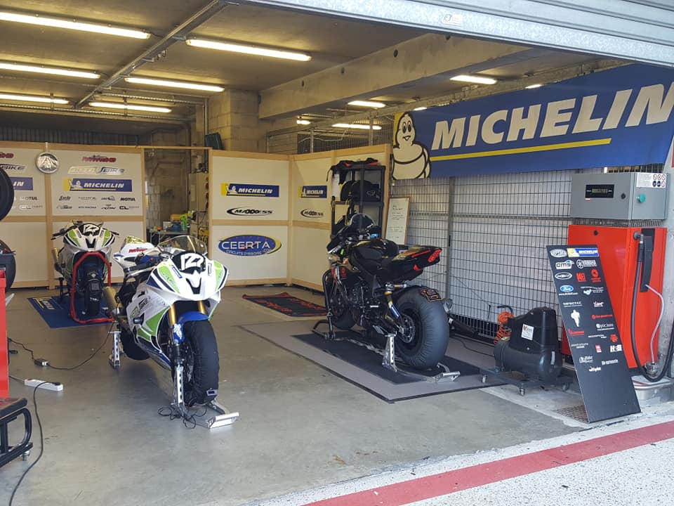 Circuit bugatti le mans box 9 lors fsbk 2019 , michelin